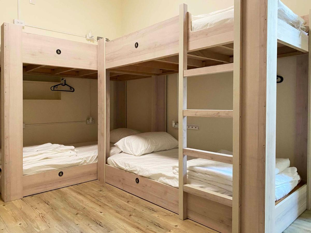 1881 Ya Ka Hostel تاينان المظهر الخارجي الصورة